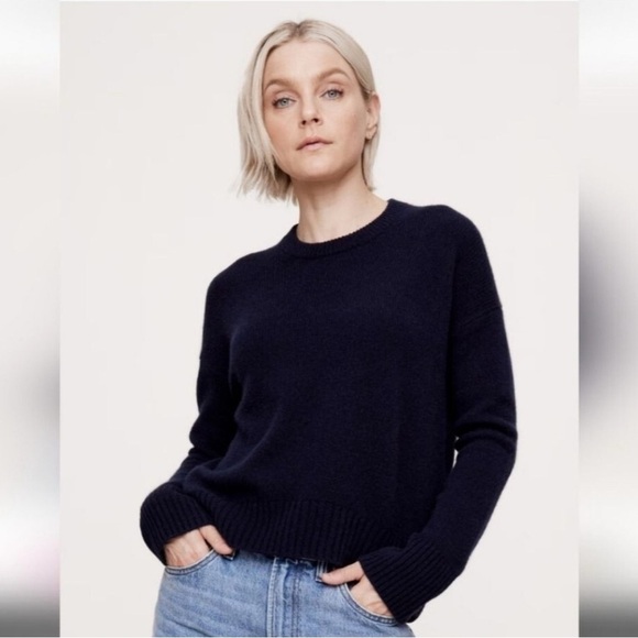 Banana Republic Sweaters - Banana Republic Quiet Luxury 100% Cashmere Crew Neck Pullover Sweater Navy NWT